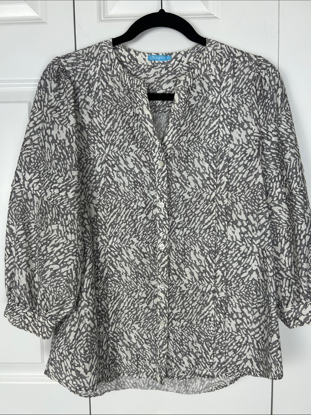Women’s Gray Silk Blend Patterned Button-Down Blouse Size Medium